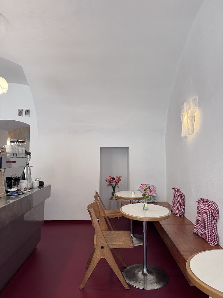 Inneres des Galigrü Cafés
